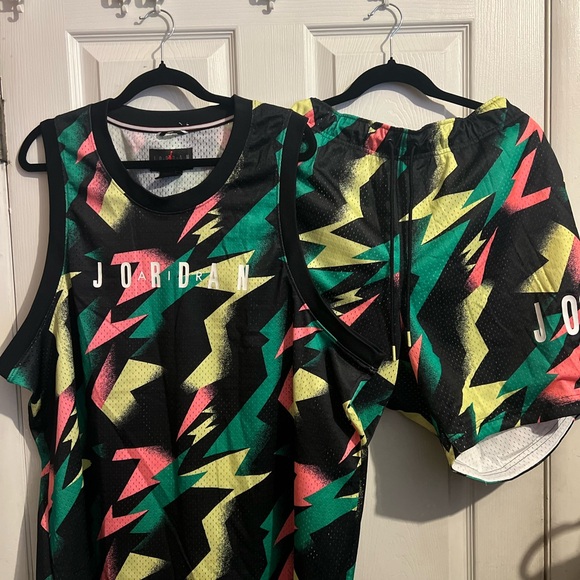 Jordan Men’s Black and Neon Graphic Tank Top+Shorts - Picture 1 of 11